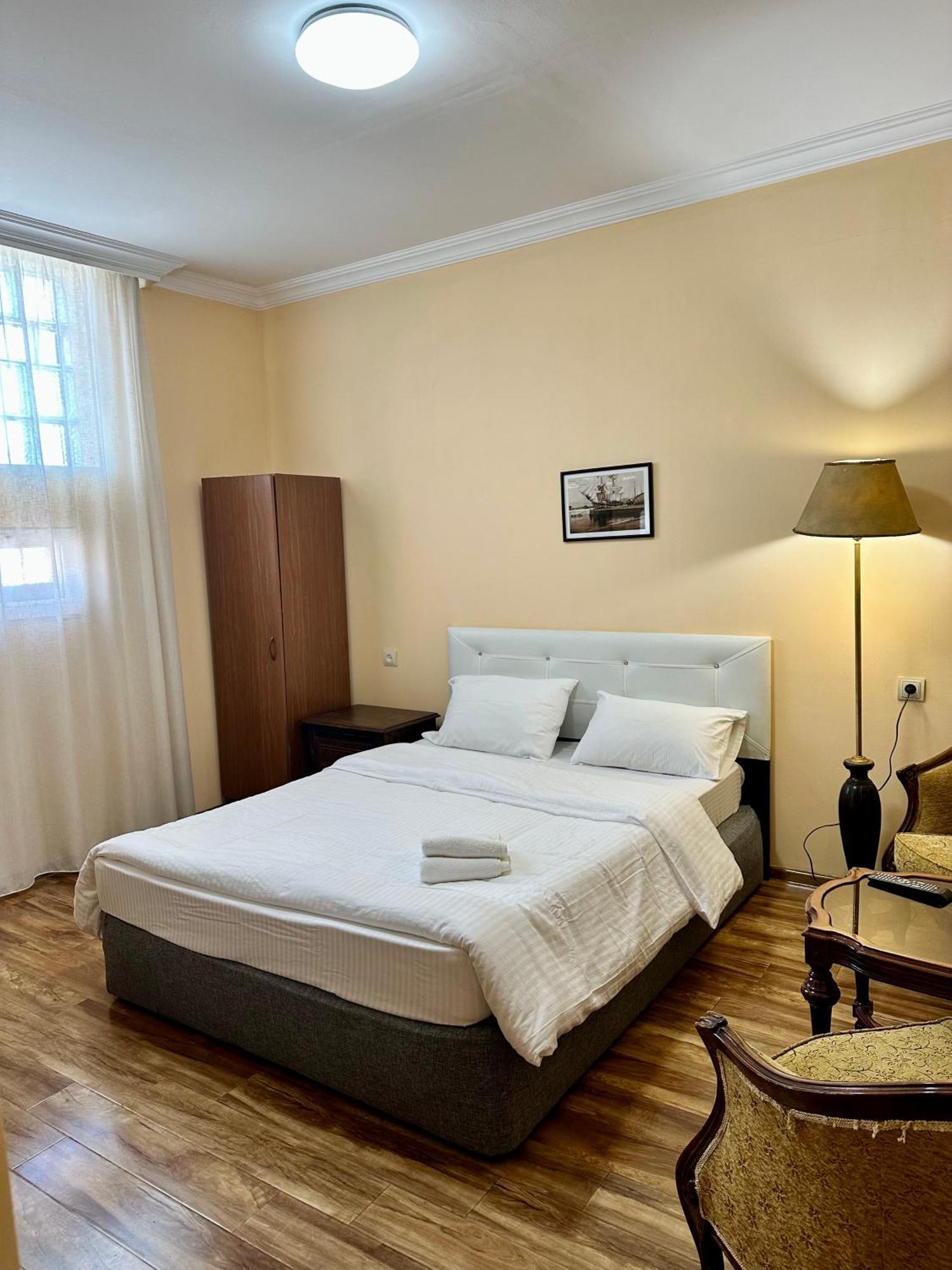 Old Clty Hotel 바투미 외부 사진